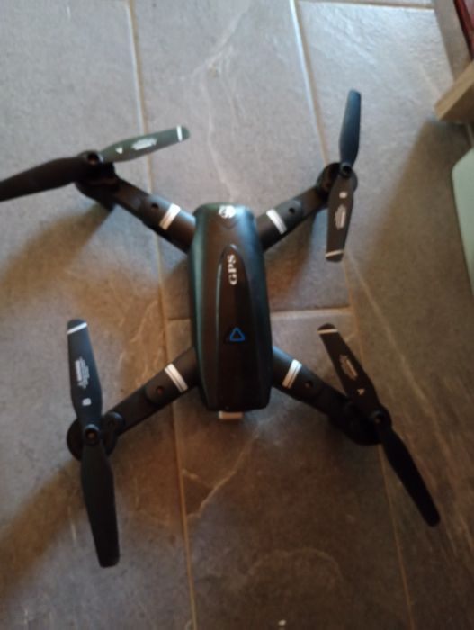 Dronă csj gps cu trei baterii