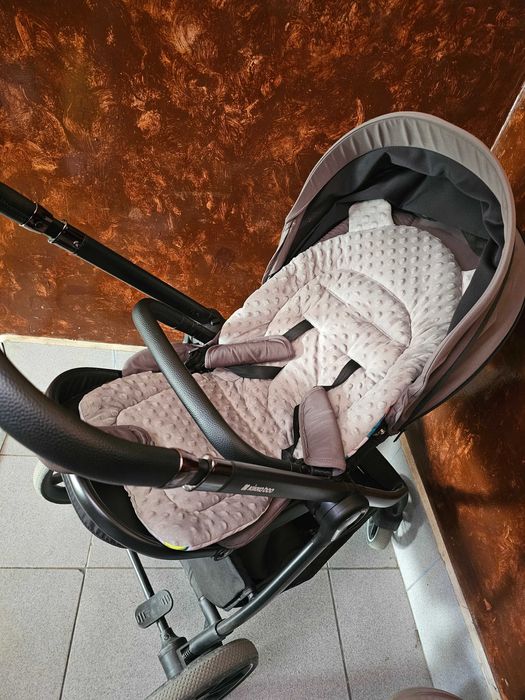 Продавам комбинирана количка Kikka Boo Modena 3 в 1
