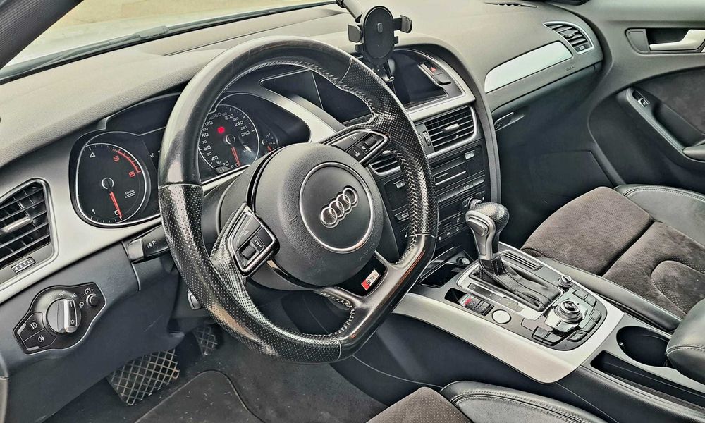 Audi A4 Facelift B8.5 / S-Line/ cutie automata