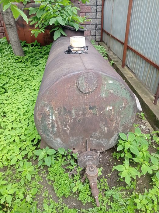 Бочка 2 куб металлическая