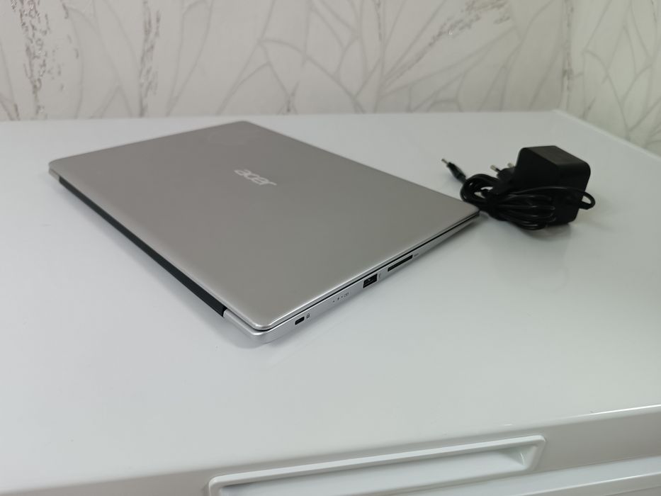 Ноутбук Acer Swift.