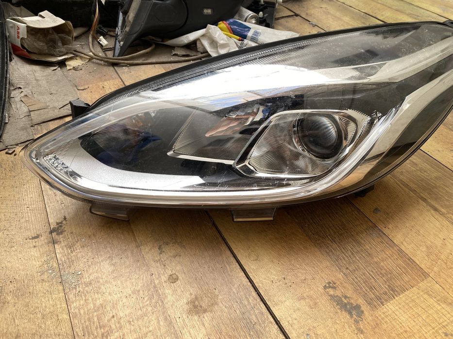 Far Ford fiesta 7 2017 - 2021 far stanga led fiesta mk7