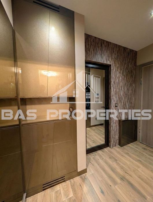 Продава се Двустаен апартамент в София, Студентски град - 70 кв.м за 3915 €/кв.м - Снимка #6