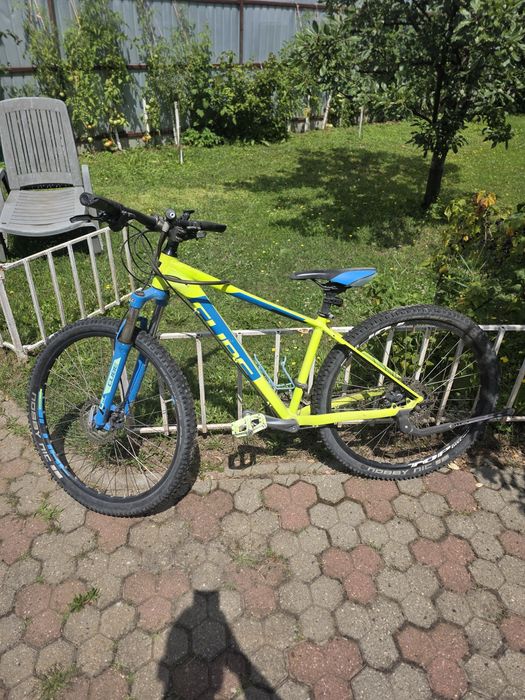 Bicicleta Mountain Bike CUBE