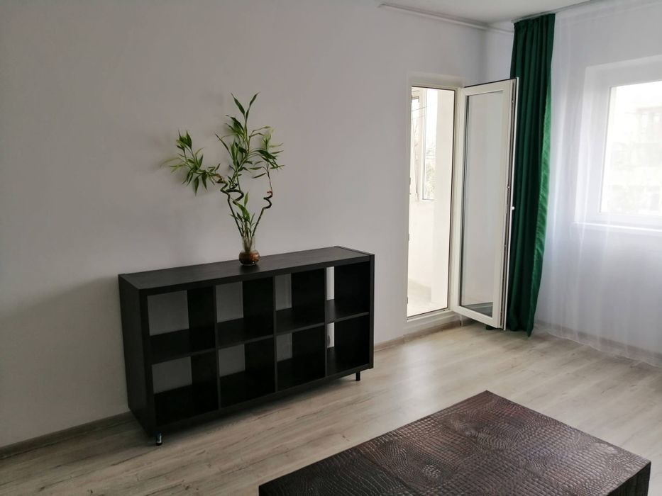 Închiriez apartament 2 camere Ozana