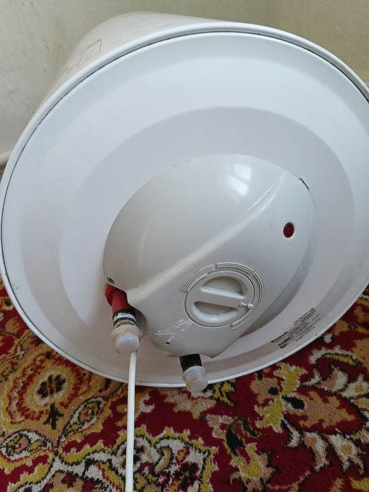 Продам аристон 80-литр