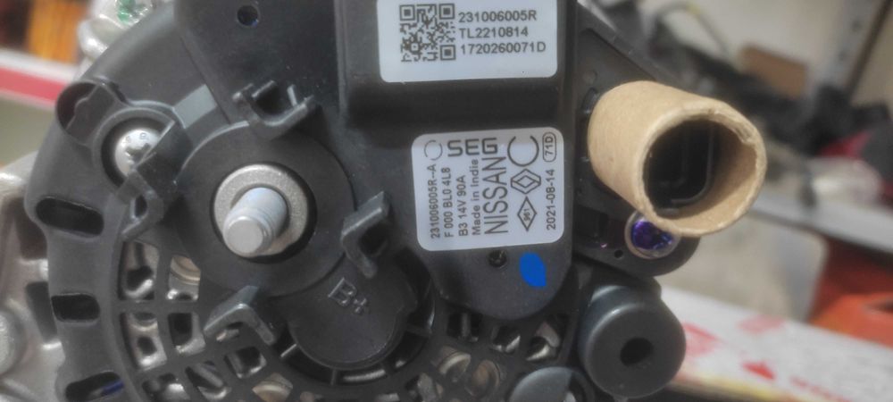 Генератор на ларгус Рено оригинал