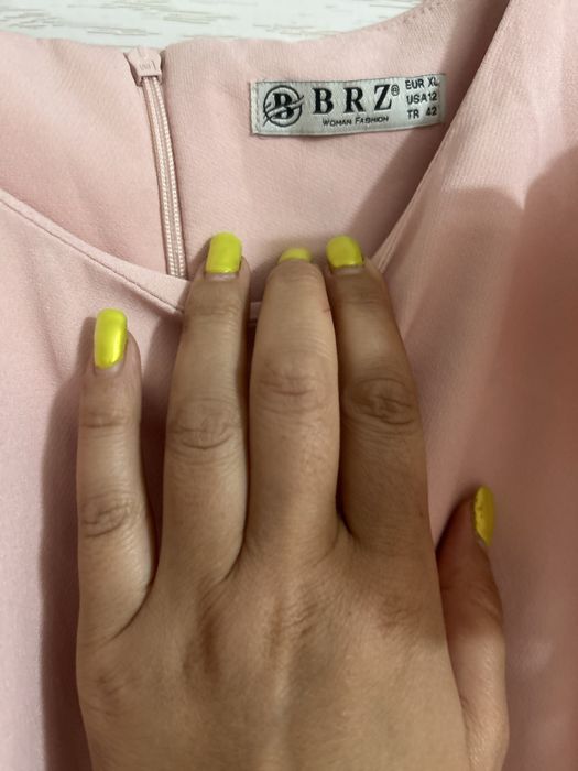 Продается праздничное платье