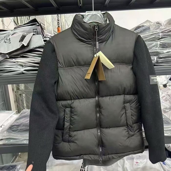 Пуховик от бренда Burberry