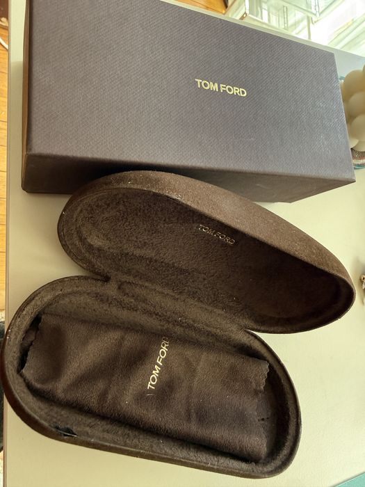 Калъф и кутия за очила Tom Ford