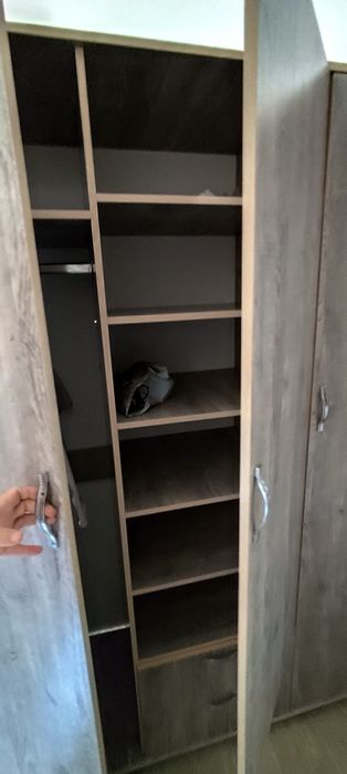 Шкаф , стол, навесной шкаф