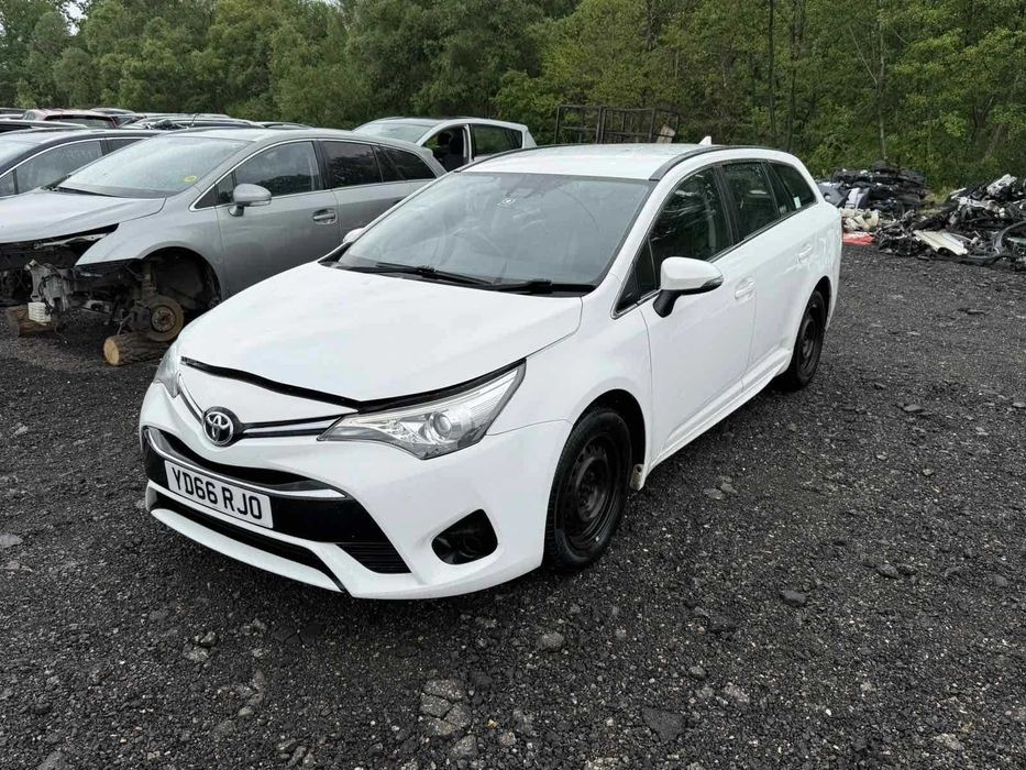 Toyota Avensis 1.6 112 кс 2016г НА ЧАСТИ