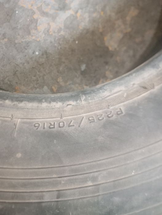 Продам резину 225/70/16