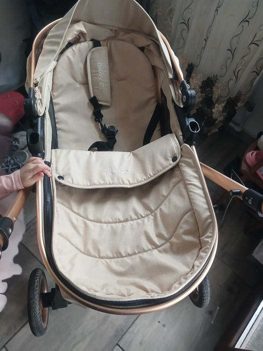 Carucior bebelusi