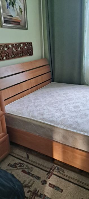 Продам 2 спальную кровать
