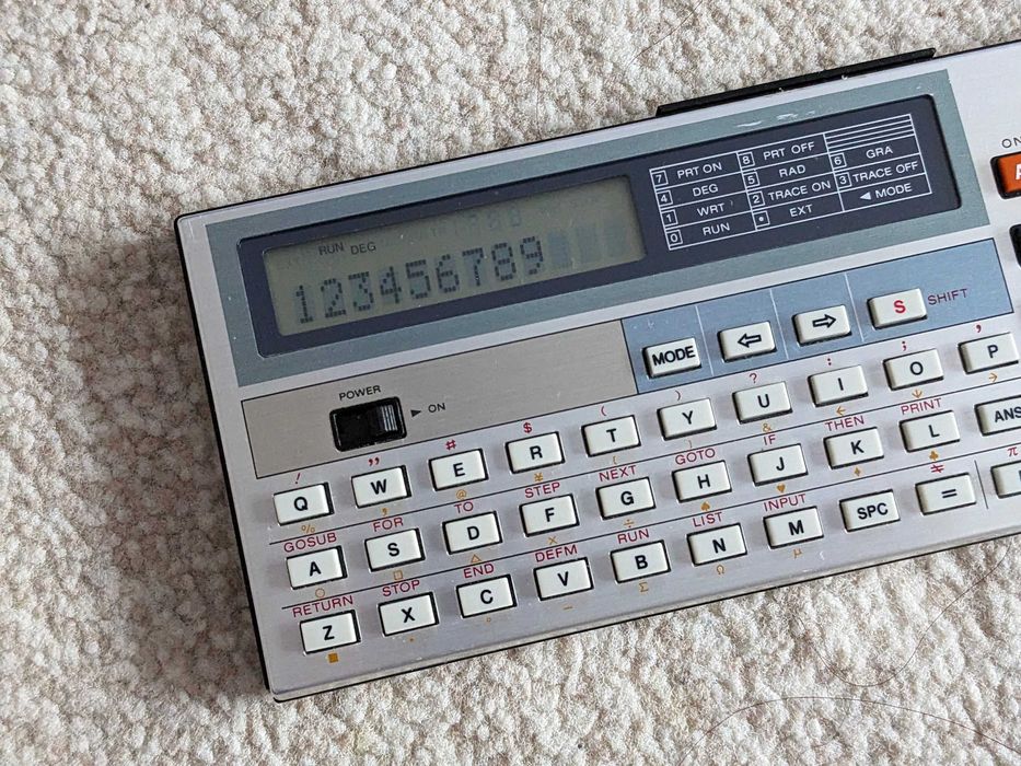 Casio PB100 cu Basic, in cutie in stare buna, 170 RONi