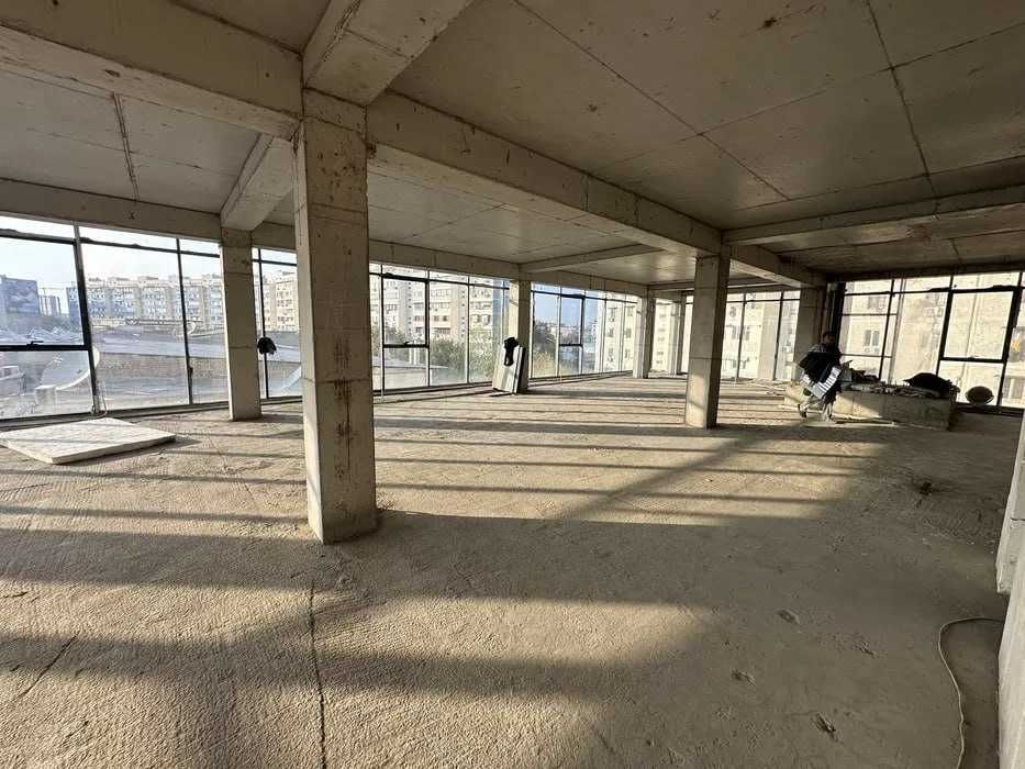 СОТИЛАДИ – КЕНГ ВА ҚУЛАЙ ТИЖОРИЙ ЖОЙ  Майдон: 294 м²  Қават: 3-этaж