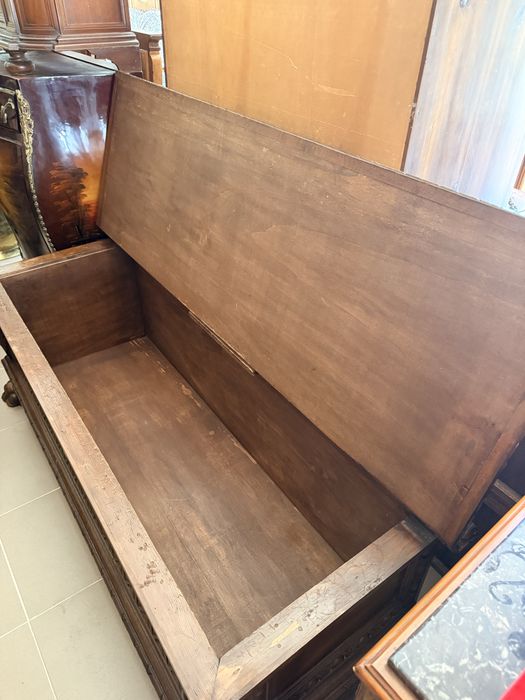 Cufar Lada Mare Vintage Lemn Masiv Sculptat Gheare Leu