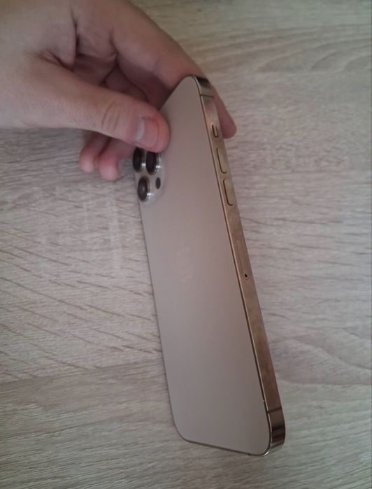 Срочно продам iPhone 12 Pro Max
