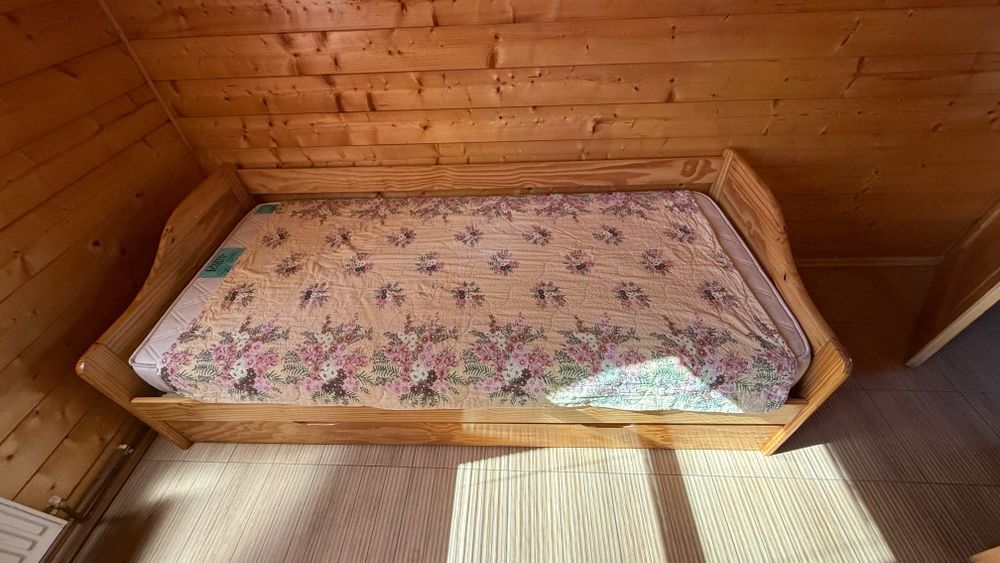 Pat de 1 persoană extensibil (2 persoane)