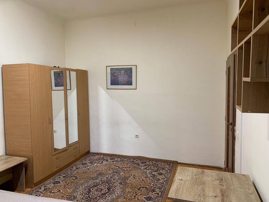 Inchiriez apartament in centru