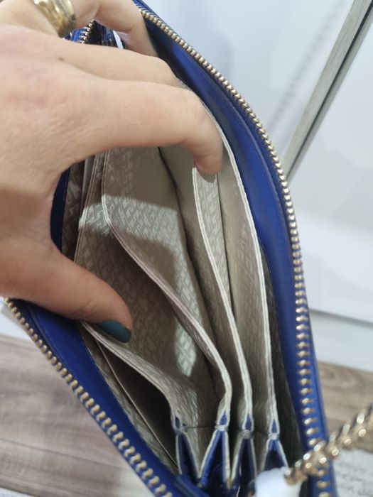 Geantă de umăr Tommy Hilfiger,  albastru, originală.