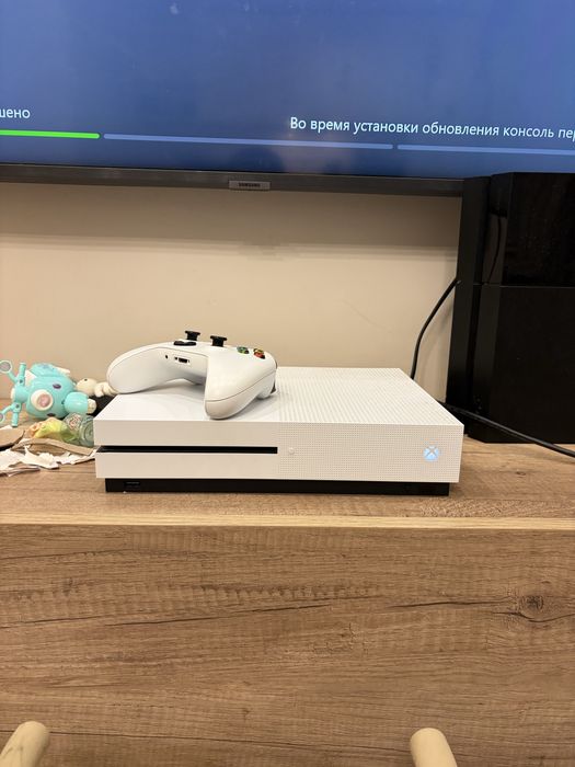 Продам Xbox one S