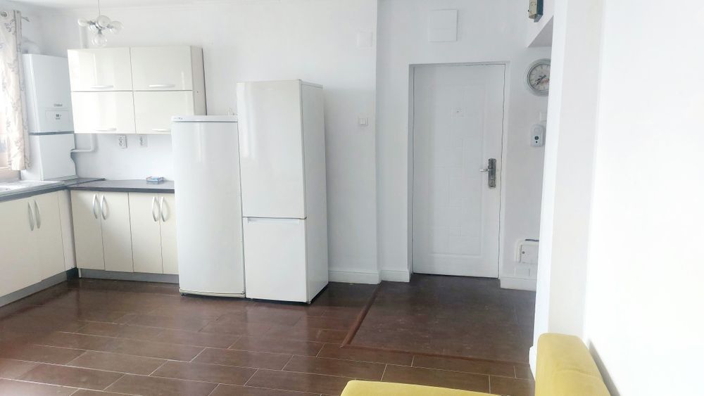 Inchiriez apartament  3 camere zona Pietonalului Unirii