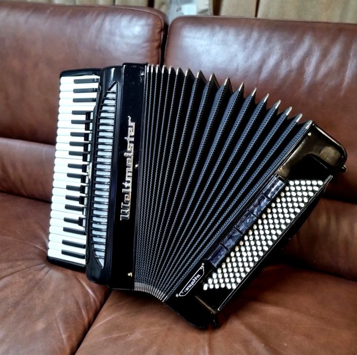Acordeon Weltmeister Supita seria 11000