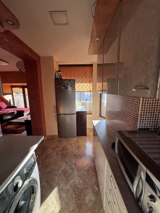 Дава се под наем Тристаен апартамент в Благоевград, Вароша - 92 кв.м за 598.23 € - Снимка #11