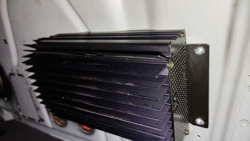 AUDI  А8 D2 4.2 На части