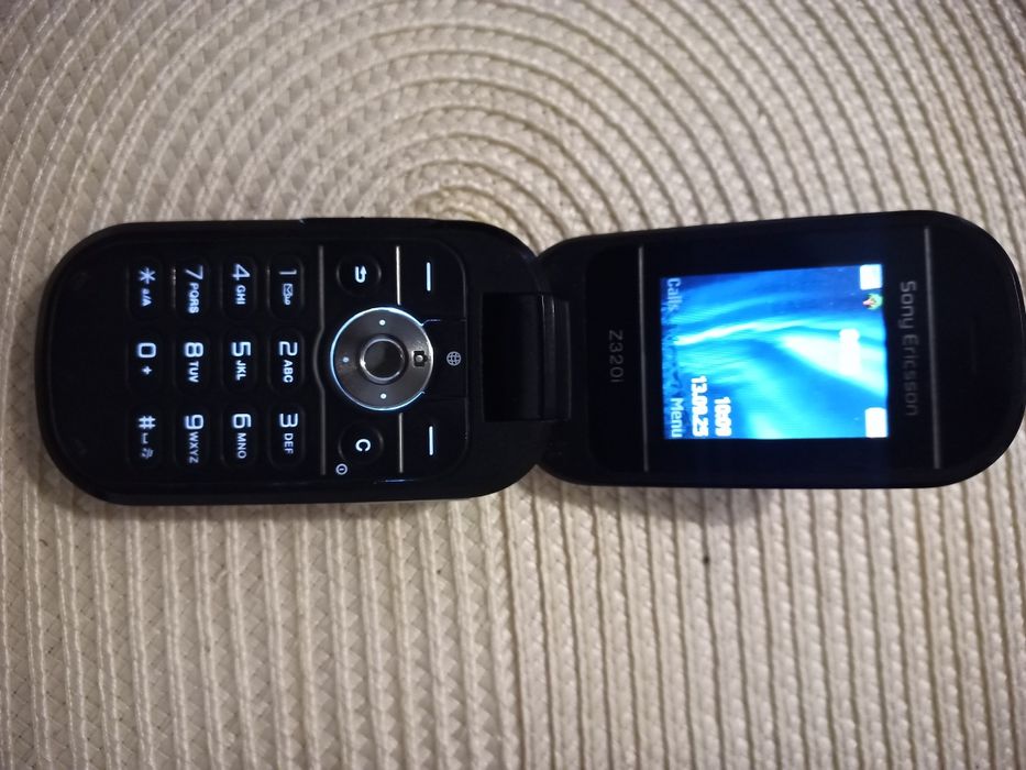 Sony Ericsson 320i