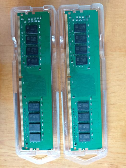 Две планки ОЗУ DDR4 2133Mhz 4+4 8gb