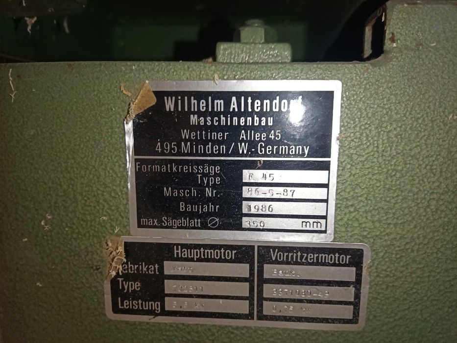 Utilaje tamplarie circular cu masa mobila