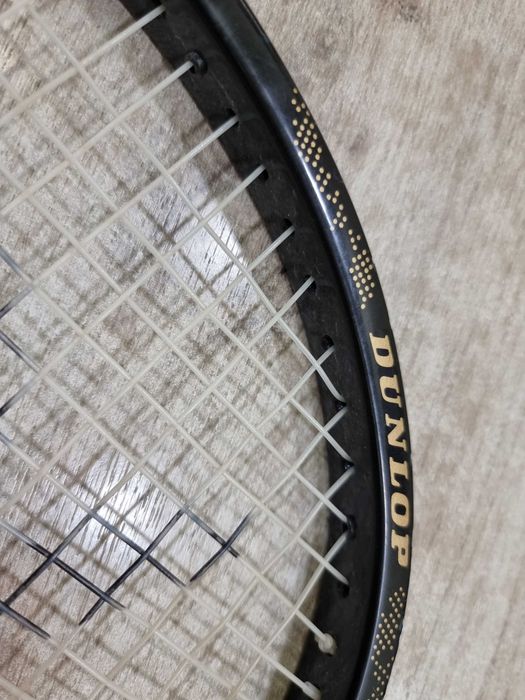 Легендарна тенис ракета Dunlop Max 200G Pro