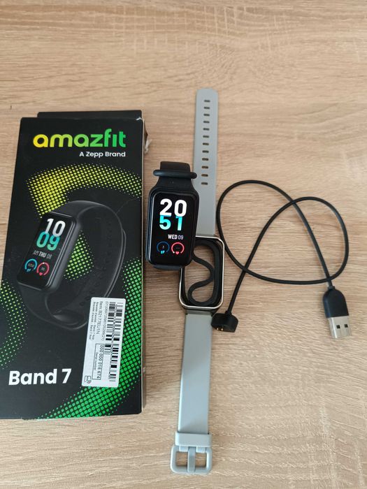 Фитнес гривна Amazfit Band 7