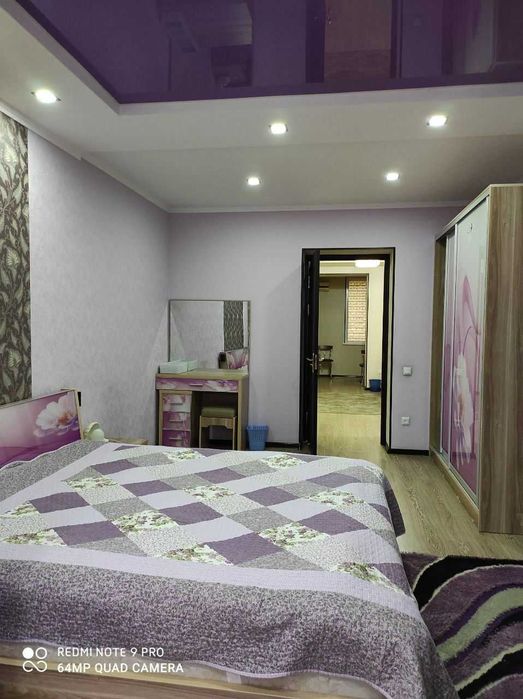 между метро ойбека и цум