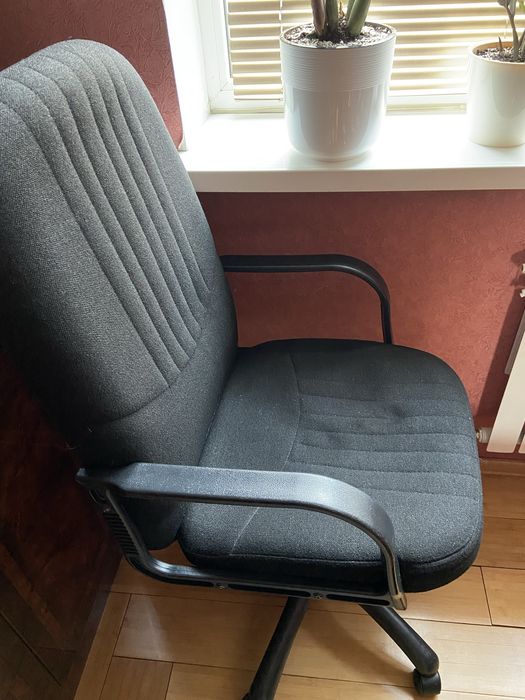 Продам стул для компьютера