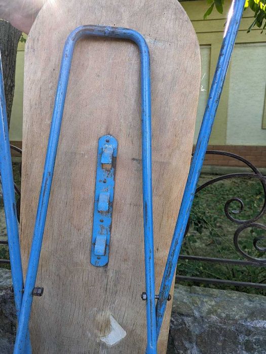 Гладильная доска с подрукавником. Крепкая.