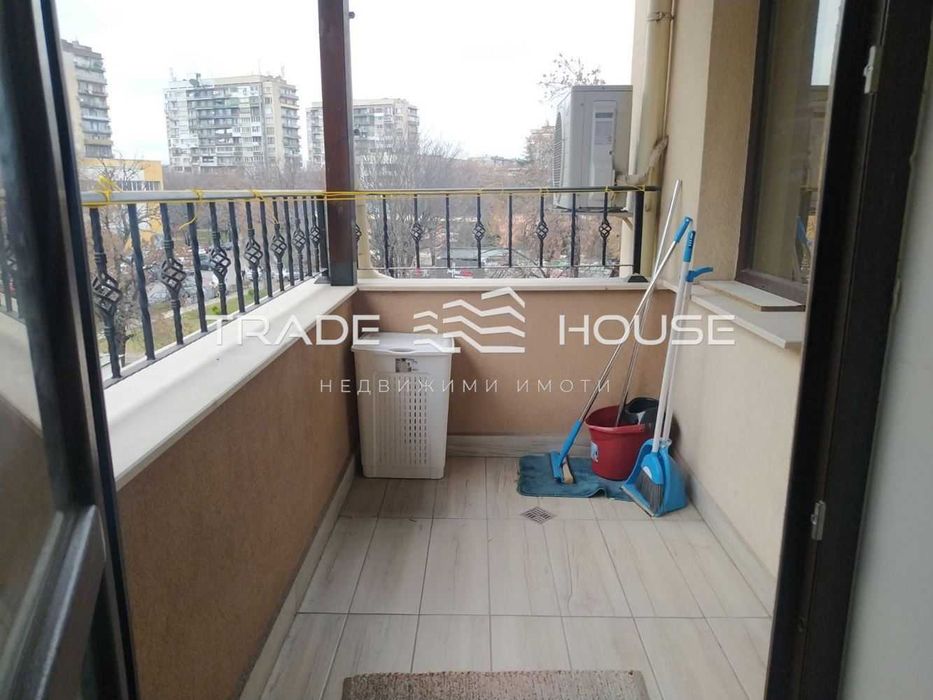 Дава се под наем Двустаен апартамент в Пловдив, Младежки Хълм - 75 кв.м за 400 € - Снимка #8