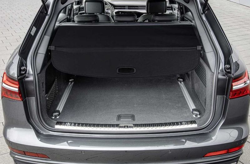 Щора за багажник за Audi A6 C8 Avant 2018–2025