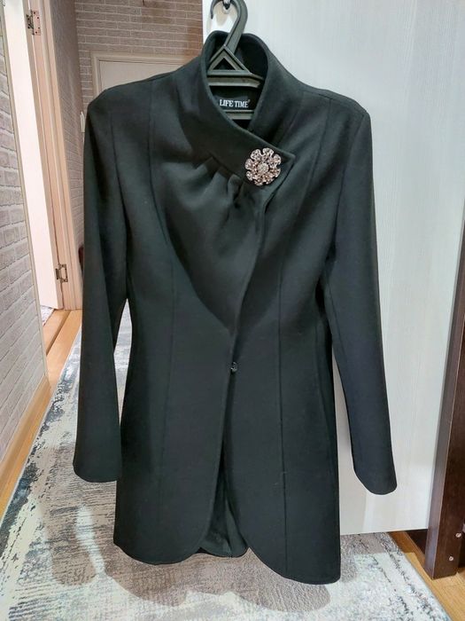 Продам демисезонное пальто