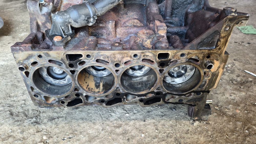 Bloc motor ambielat în stare buna Peugeot Boxer 2.2E4 ford transit