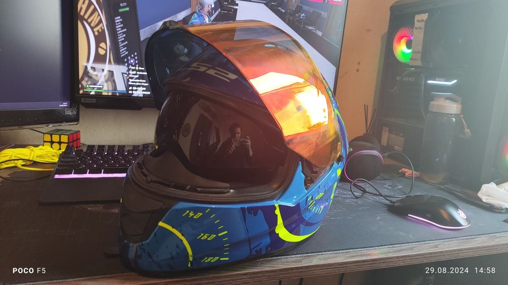 Продам шлем для мотоцикла