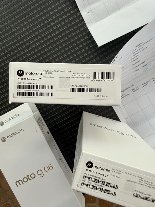 Продавам телофн motorola moto g 06