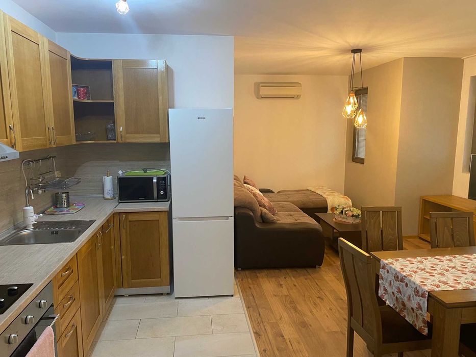 Продава се Тристаен апартамент в Пловдив, Христо Смирненски - 123 кв.м за 1293 €/кв.м - Снимка #2