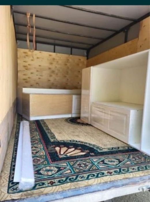 Газель и грузчик