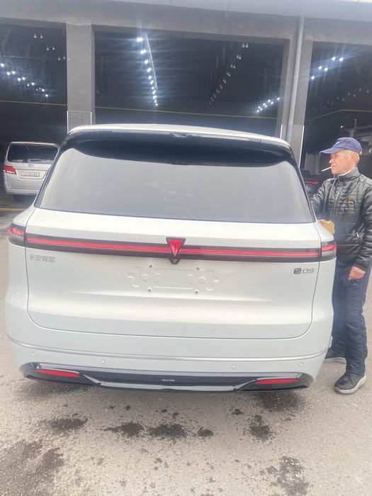 Deepal S09 4x4  Full nalichi