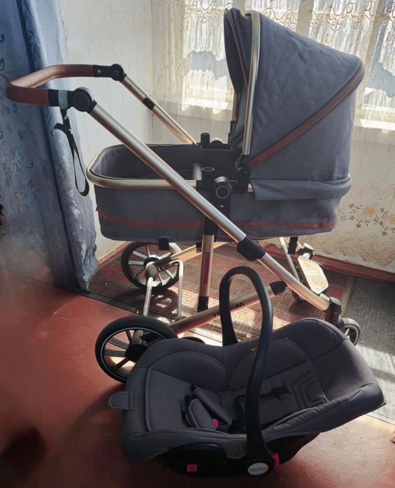 Продам коляску трансфомер 3в1.