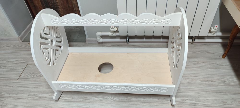 Бесік / Колыбель